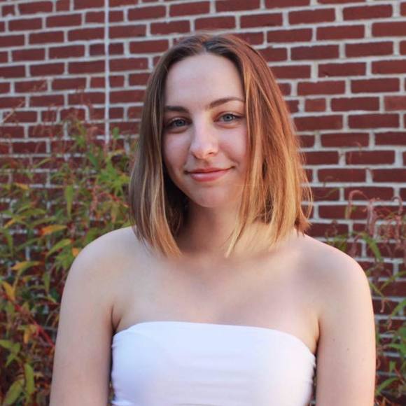 Meet your Posher, Kira - Picture 1 of 1